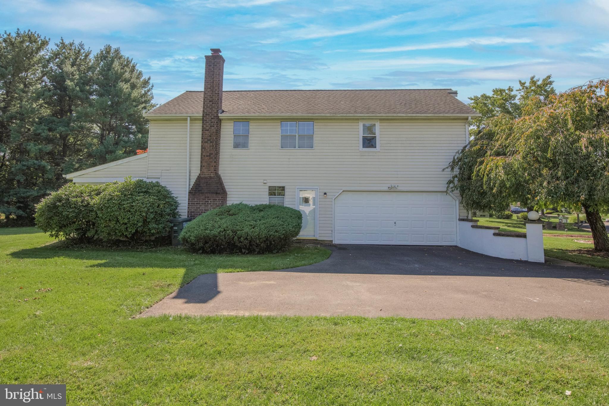 30 W Pickering Bend Bnd