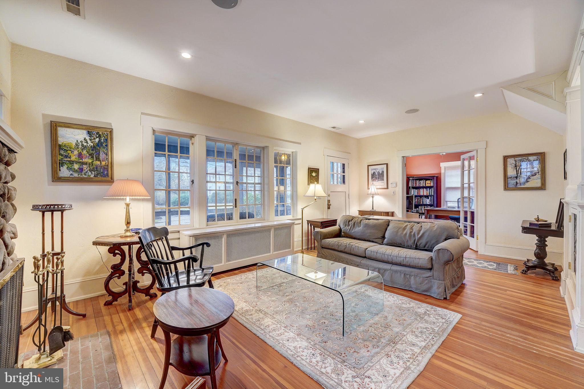 96 Fairview Ave