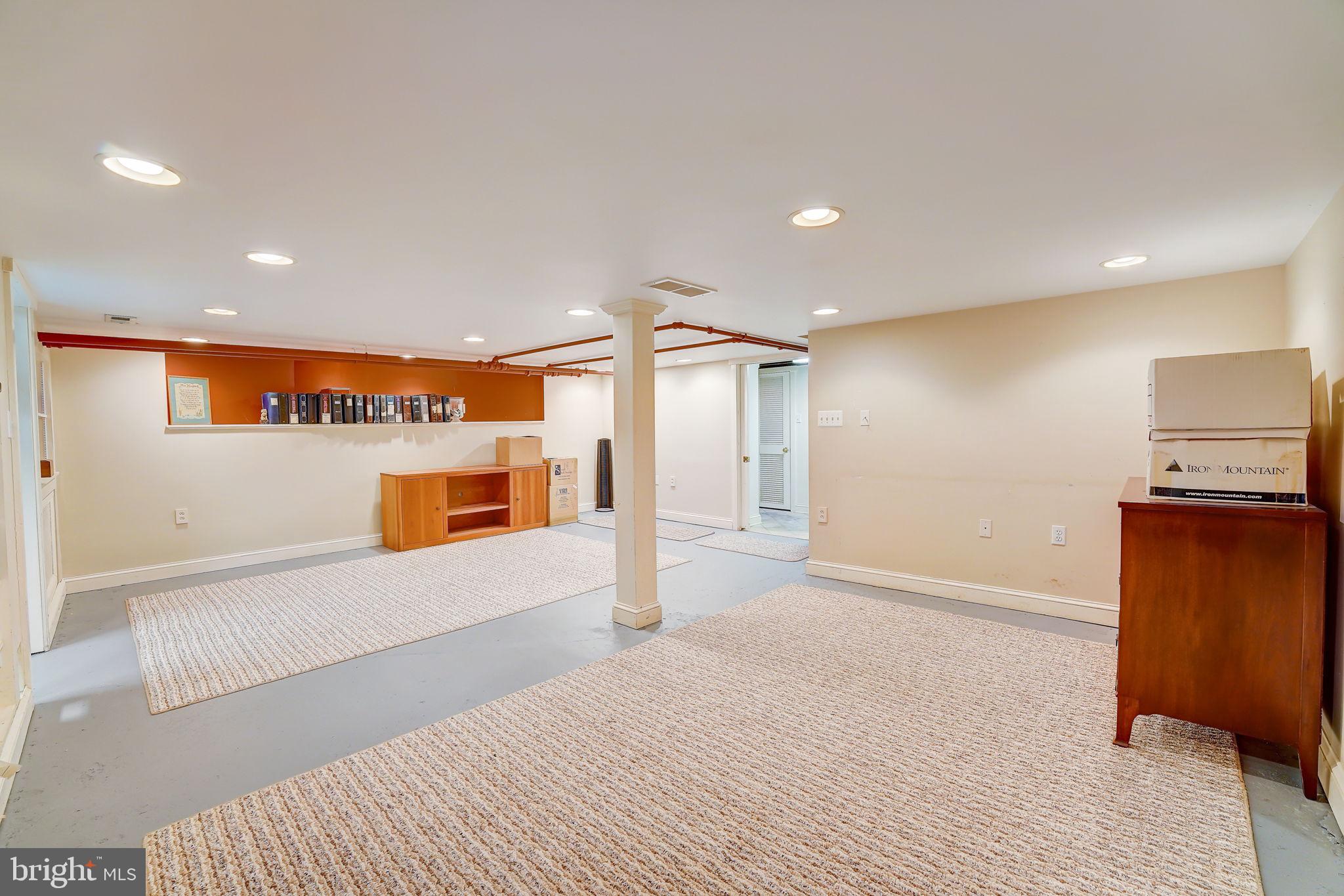 96 Fairview Ave