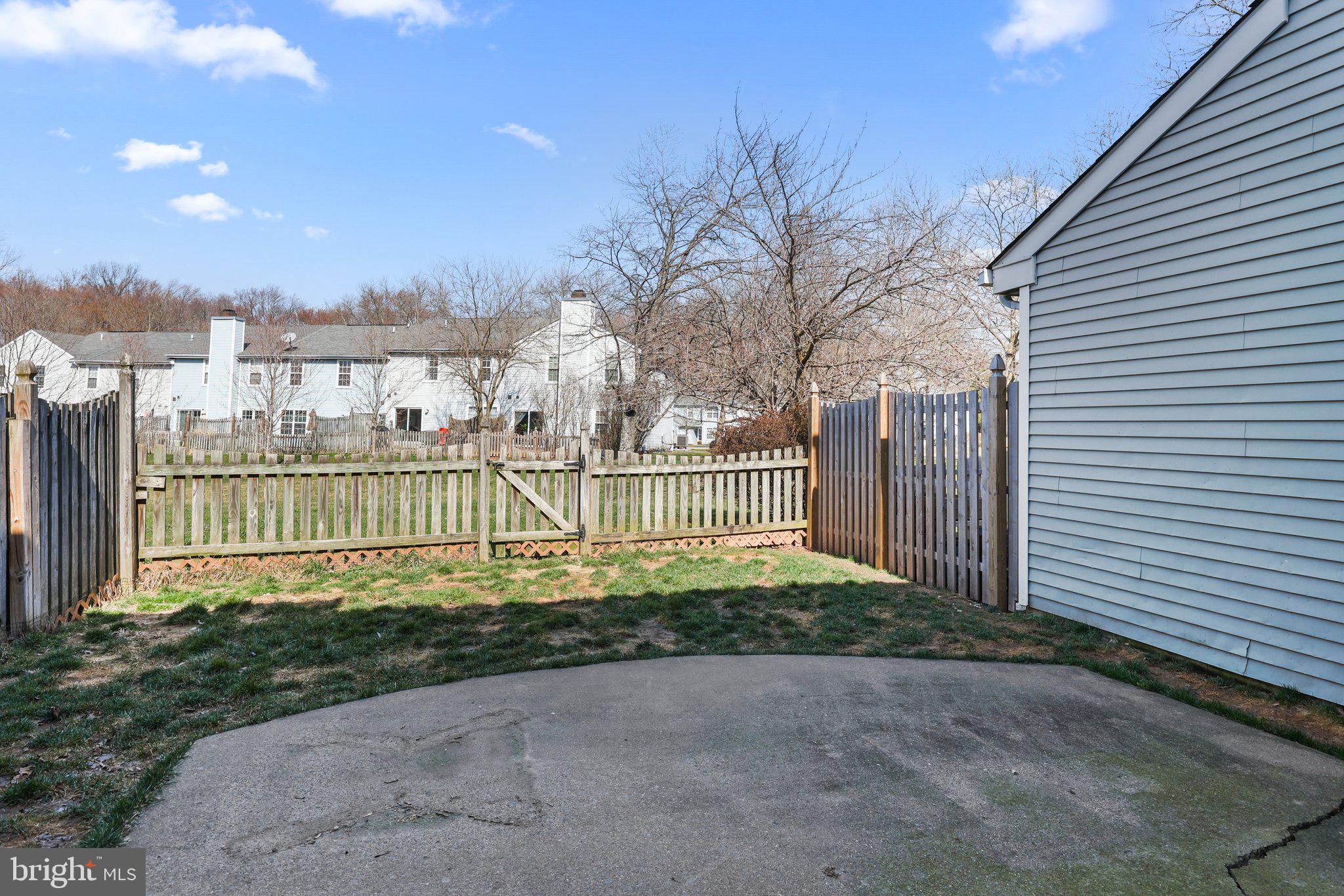 139 Carousel Cir