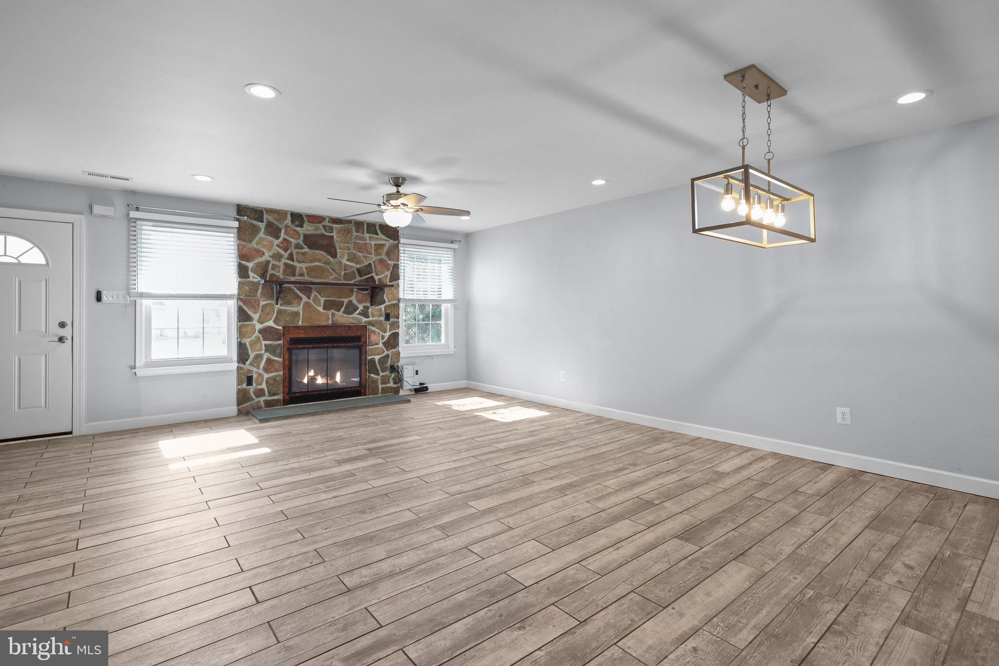 139 Carousel Cir