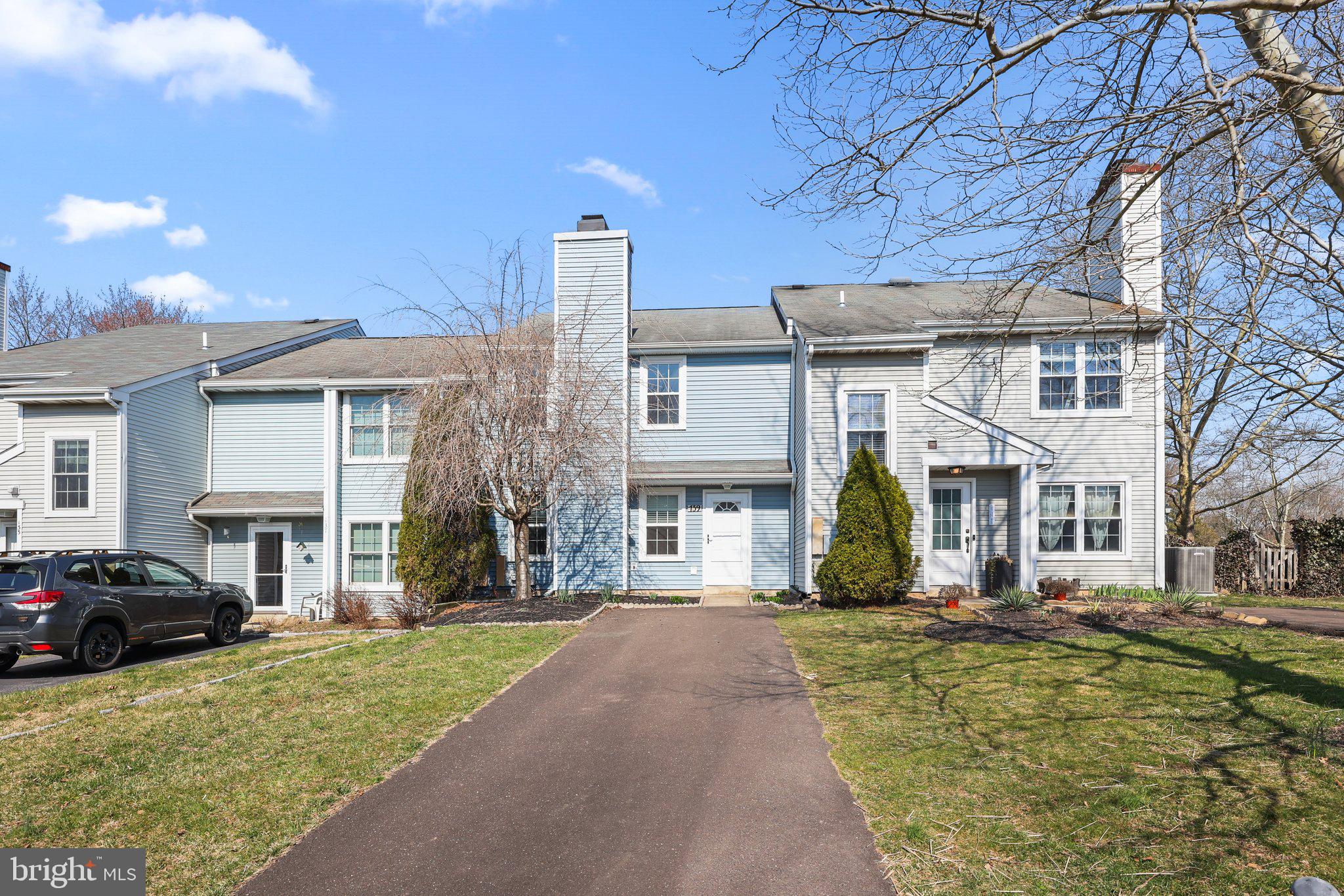 139 Carousel Cir