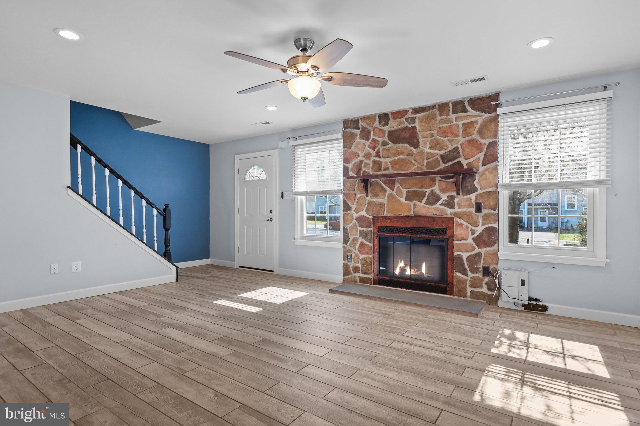 139 Carousel Cir