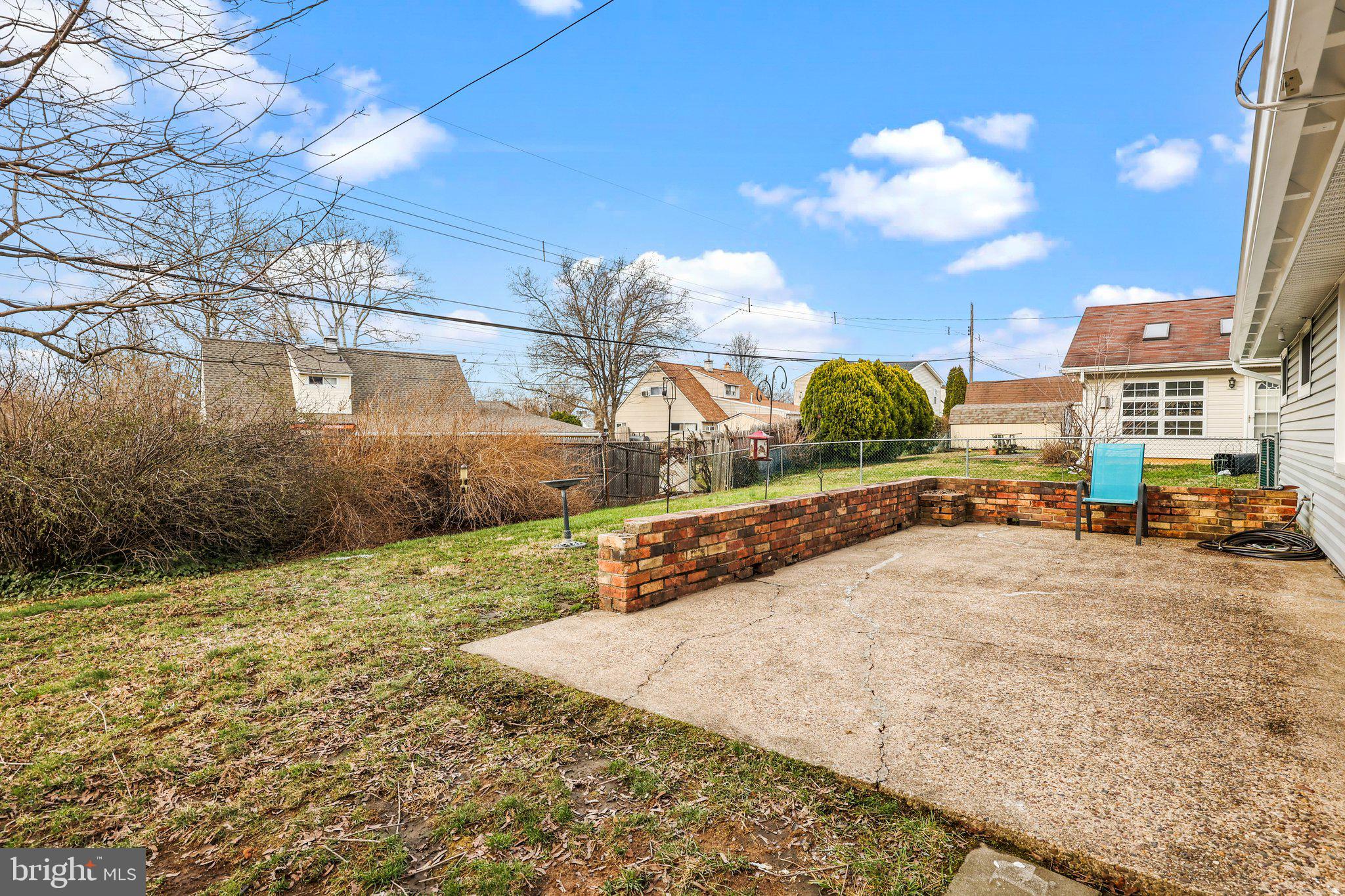 45 Quaker Hill Rd