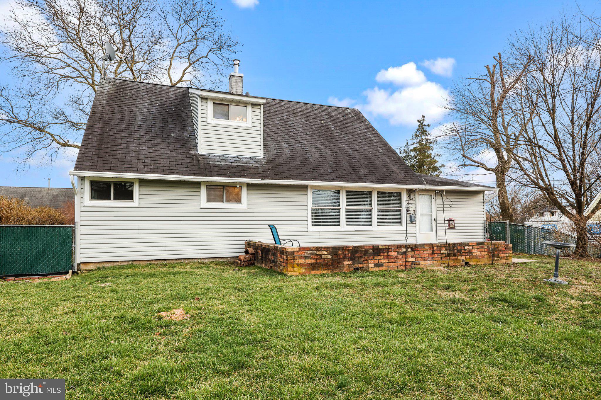 45 Quaker Hill Rd