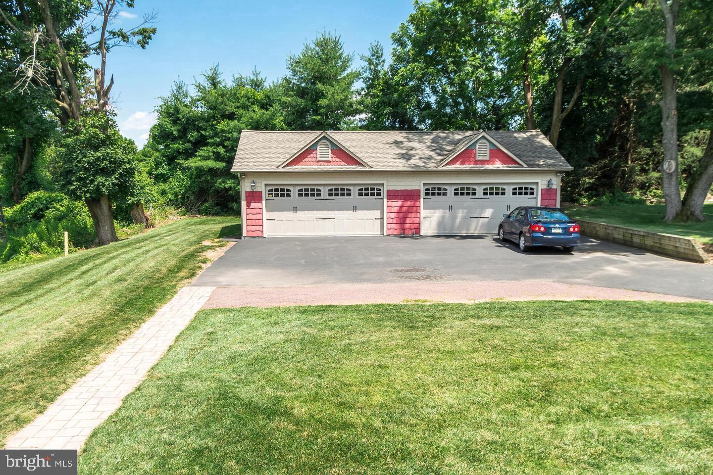 119 BUSTLETON PIKE
