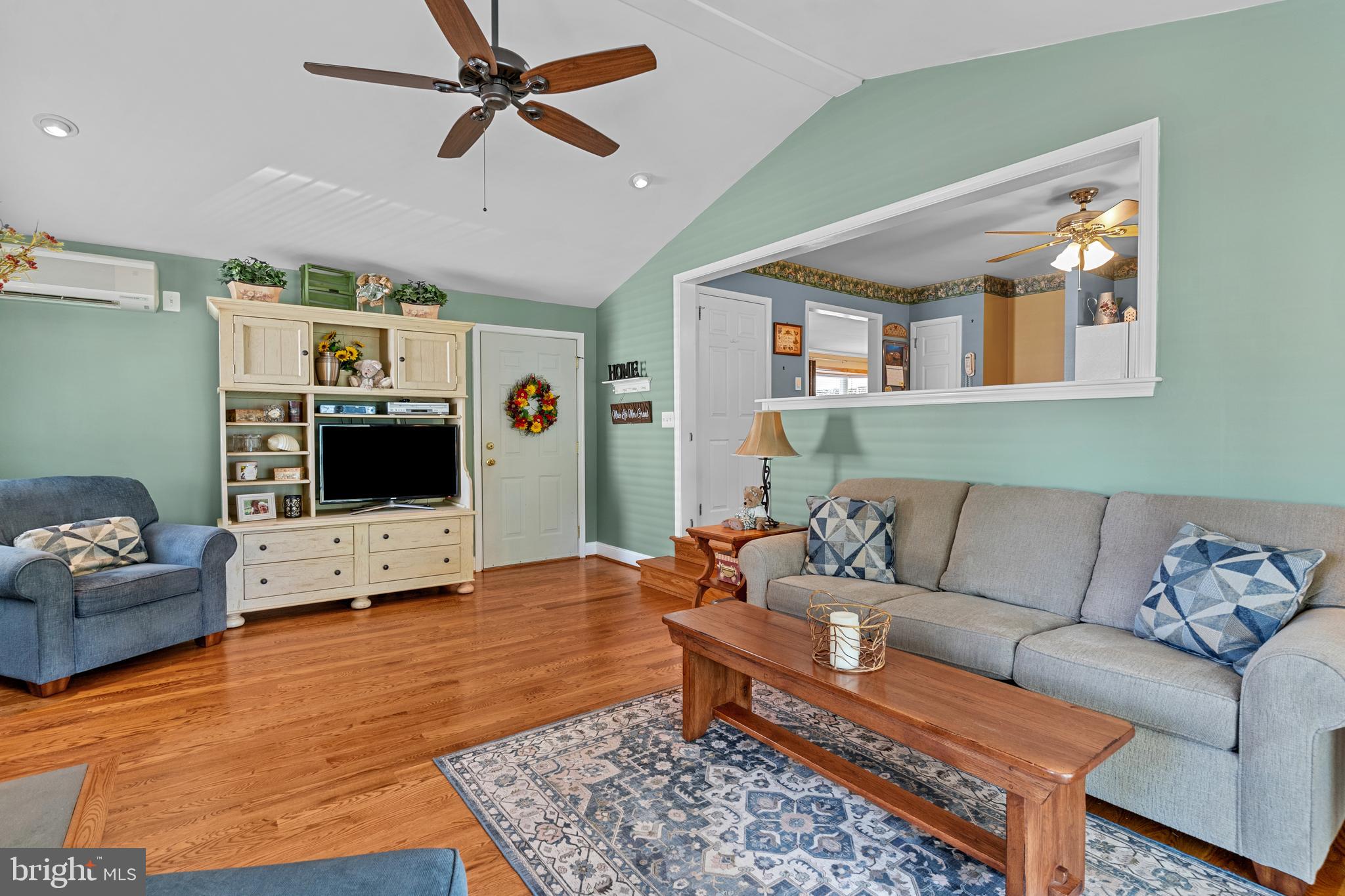 208 Wellington Dr