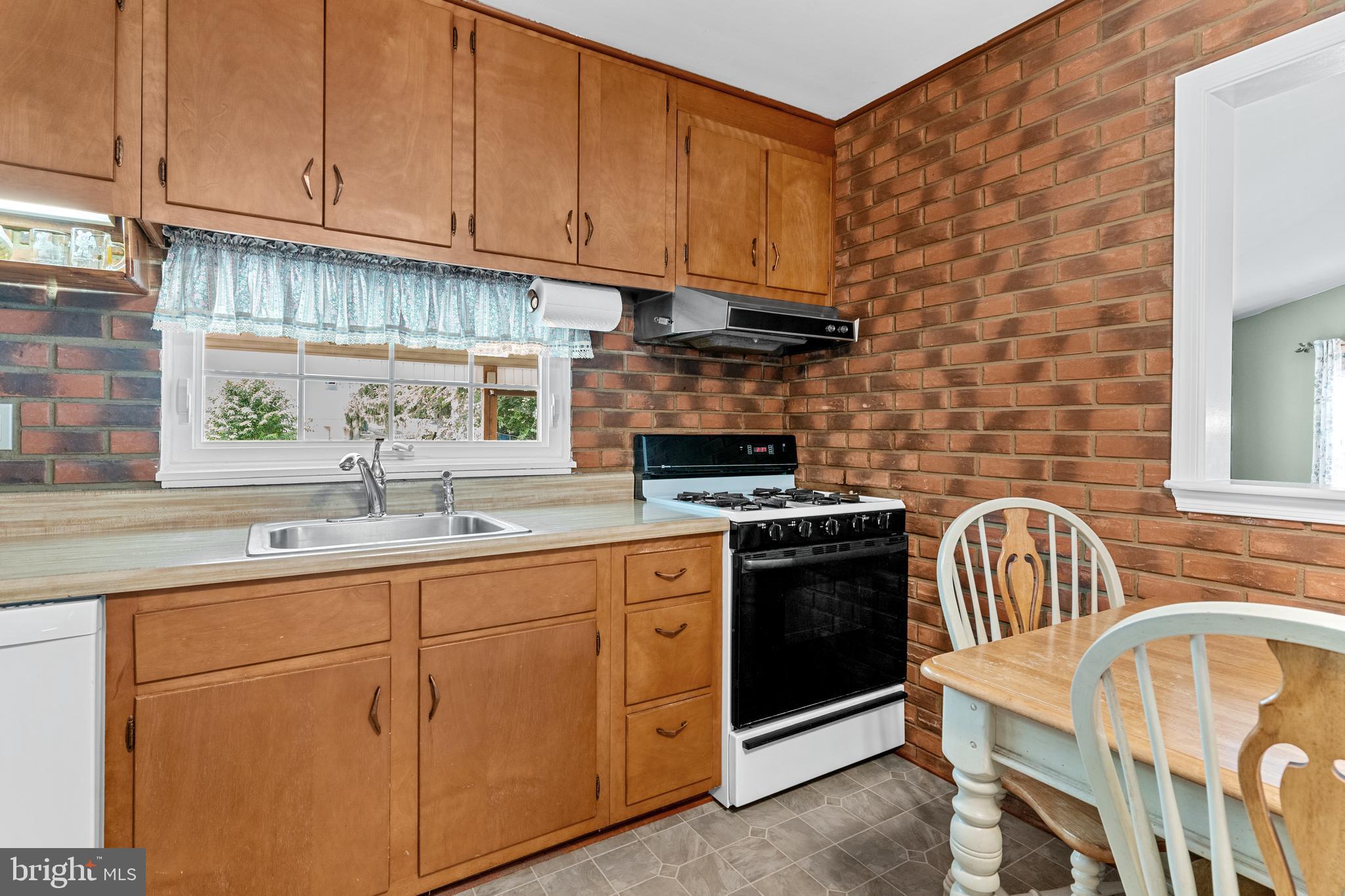 208 Wellington Dr