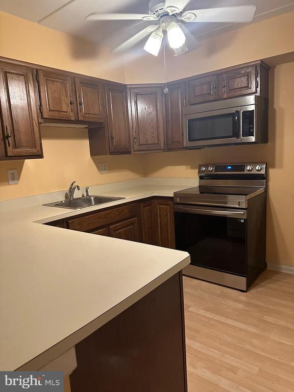 19 SUNBURY CT