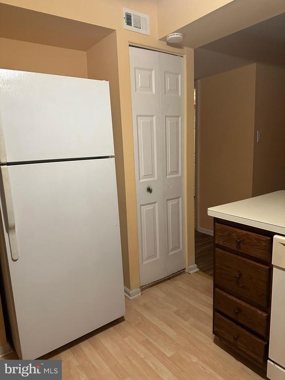19 SUNBURY CT