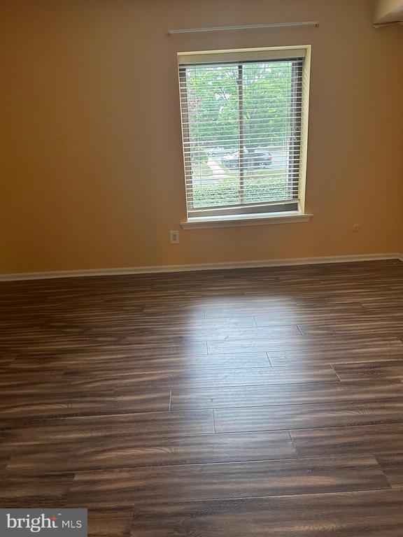 19 SUNBURY CT