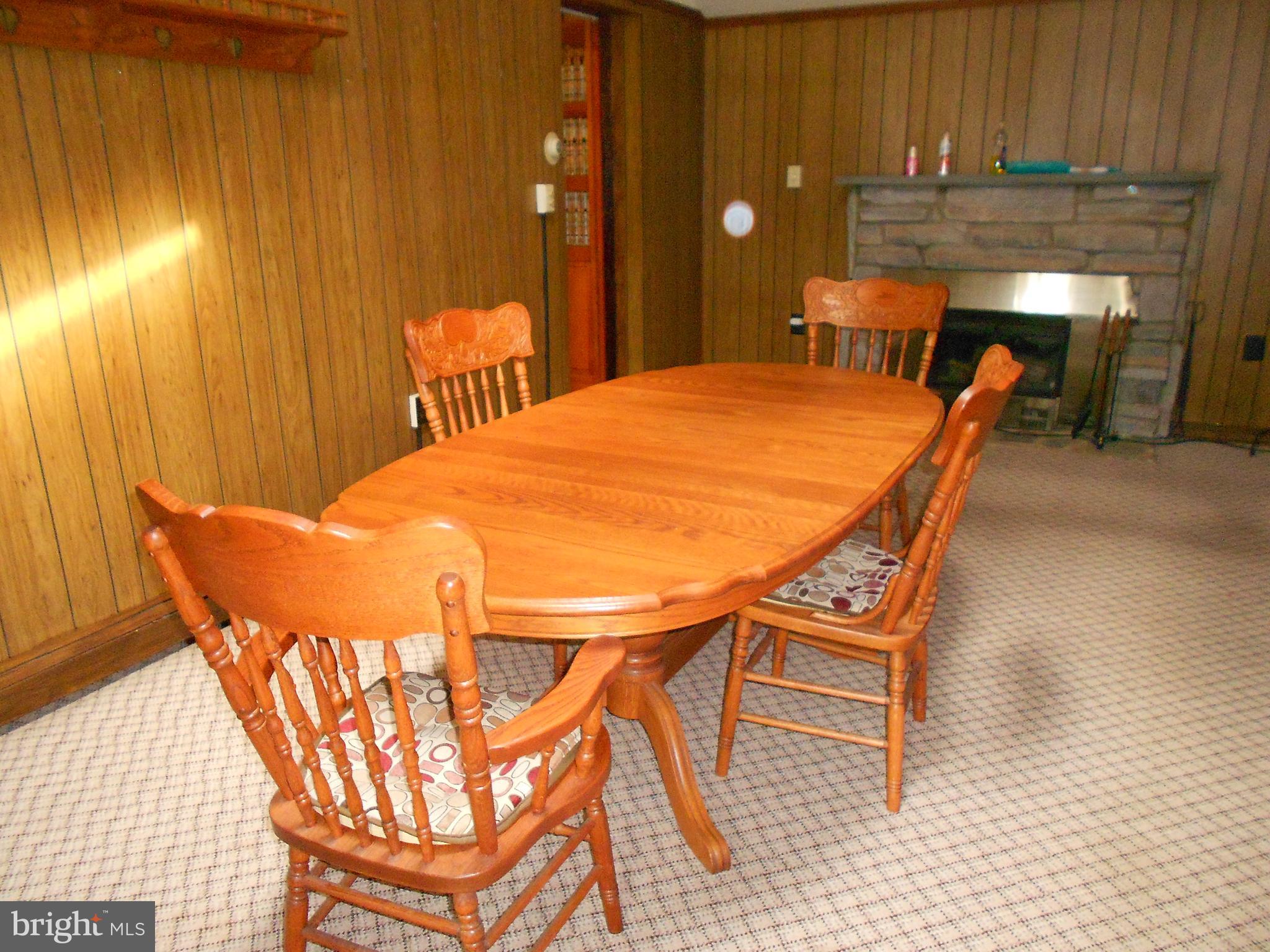 1760 Lower Rocky Dale Rd