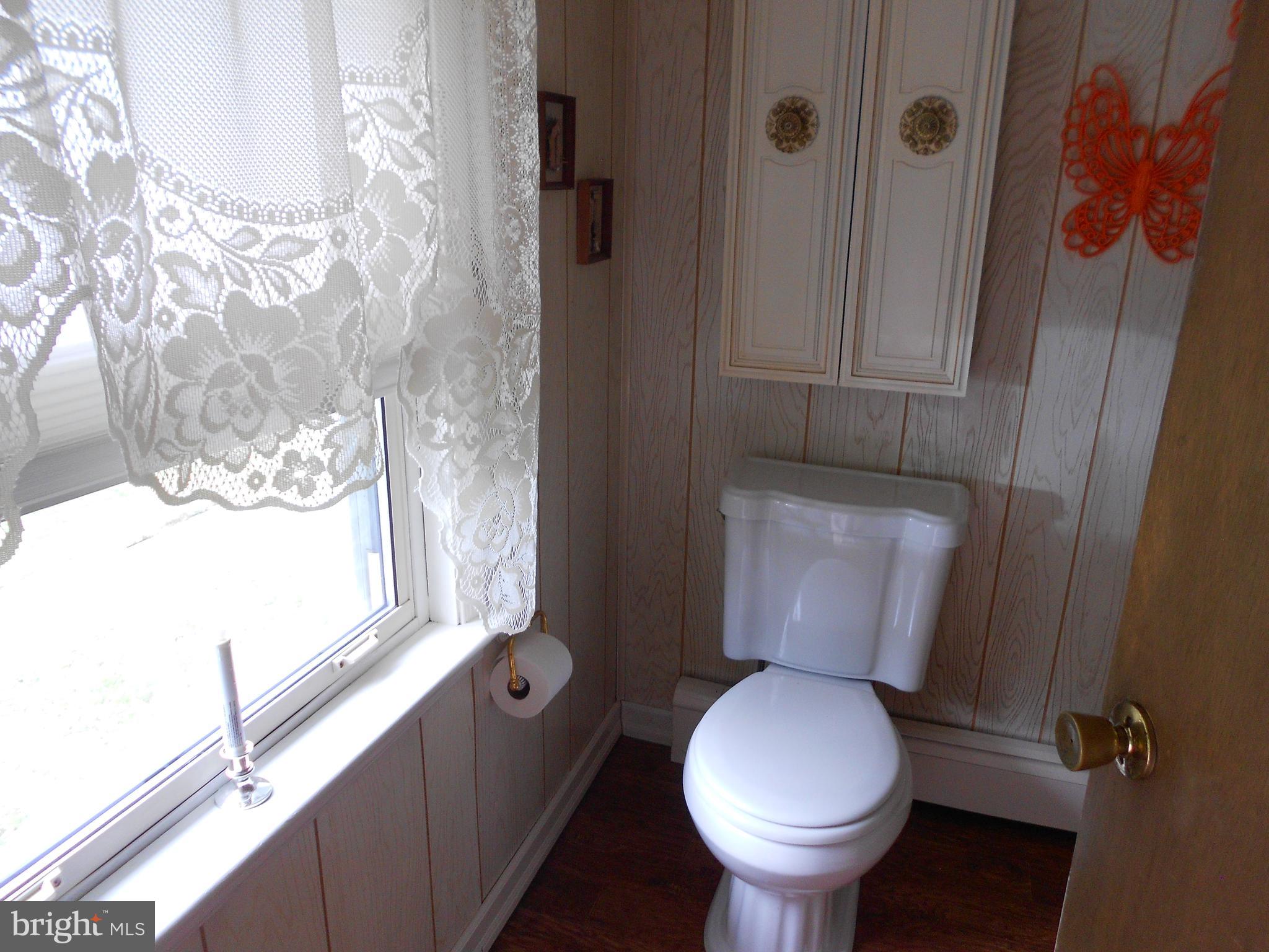 1760 Lower Rocky Dale Rd