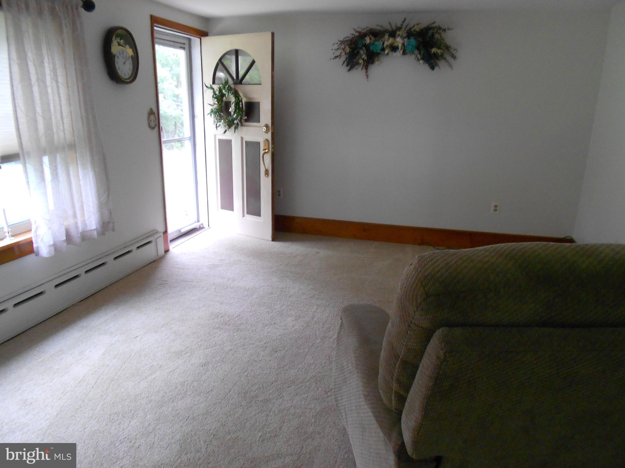 1760 Lower Rocky Dale Rd