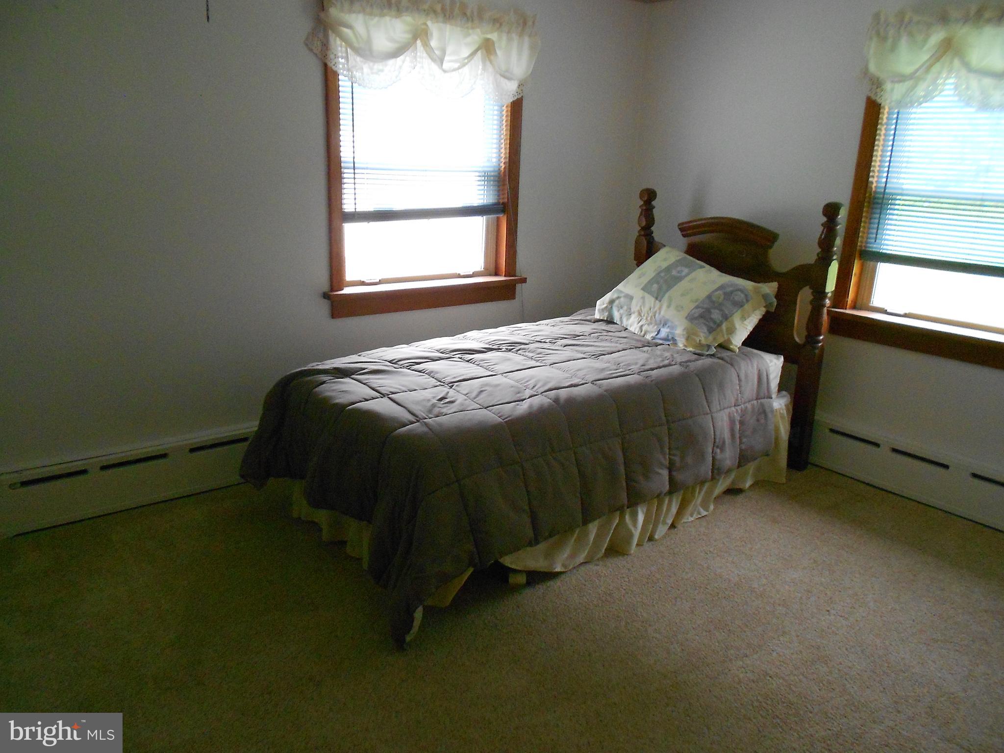 1760 Lower Rocky Dale Rd