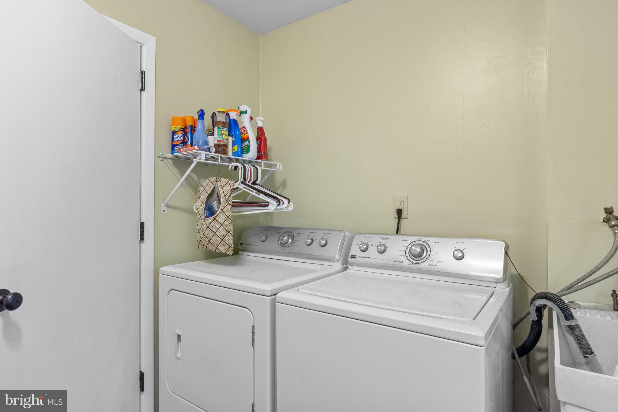 837 Boxwood Cir