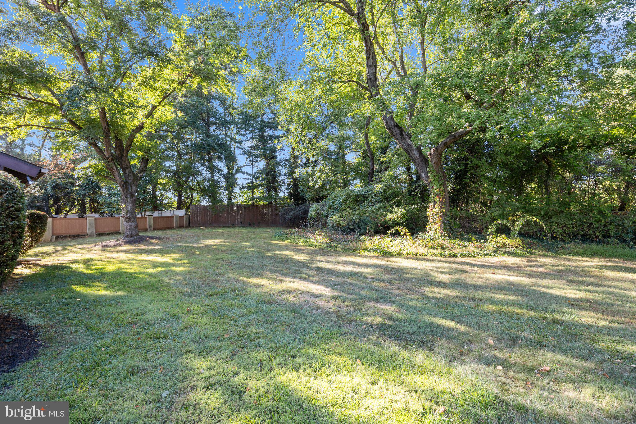 837 Boxwood Cir