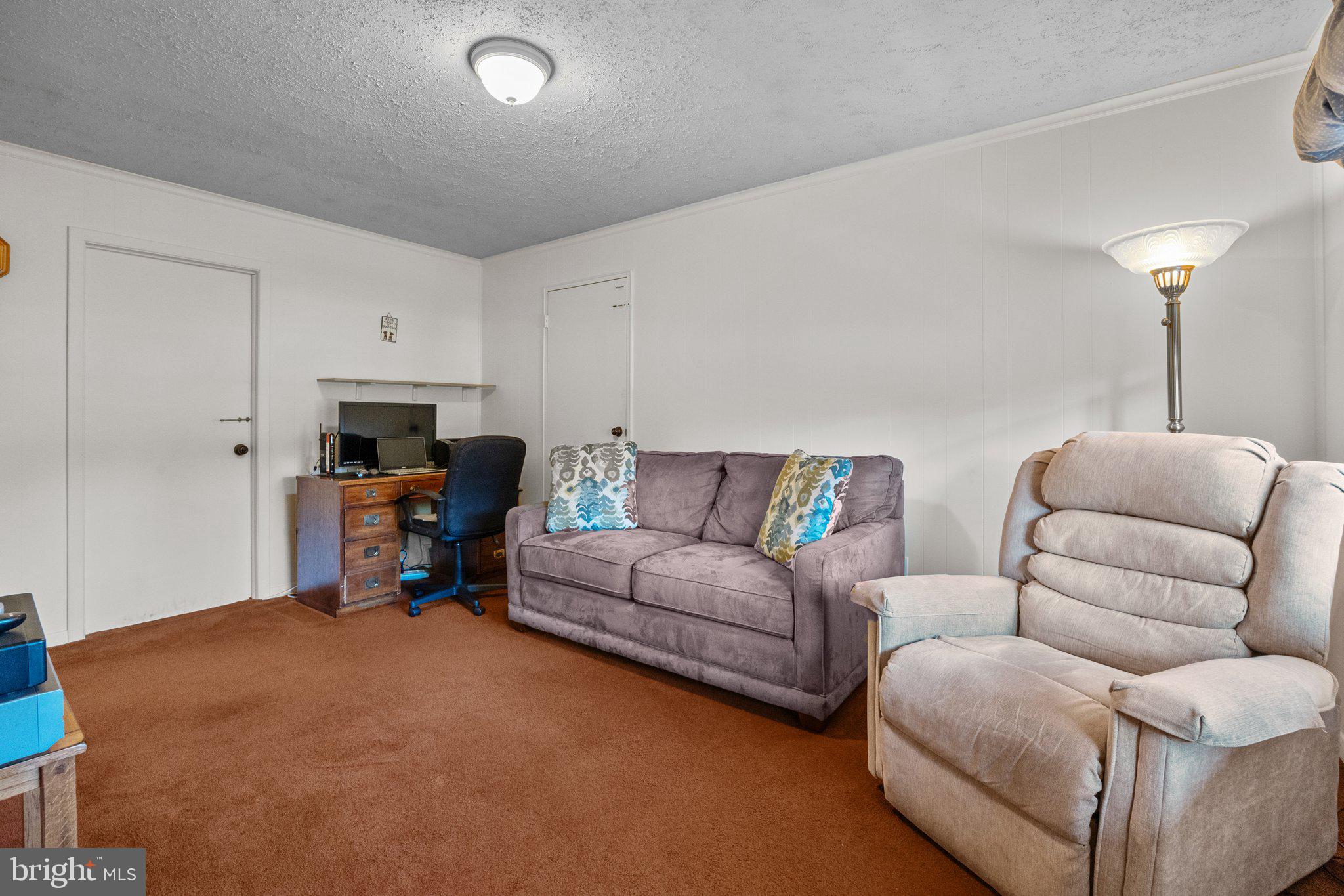 837 Boxwood Cir