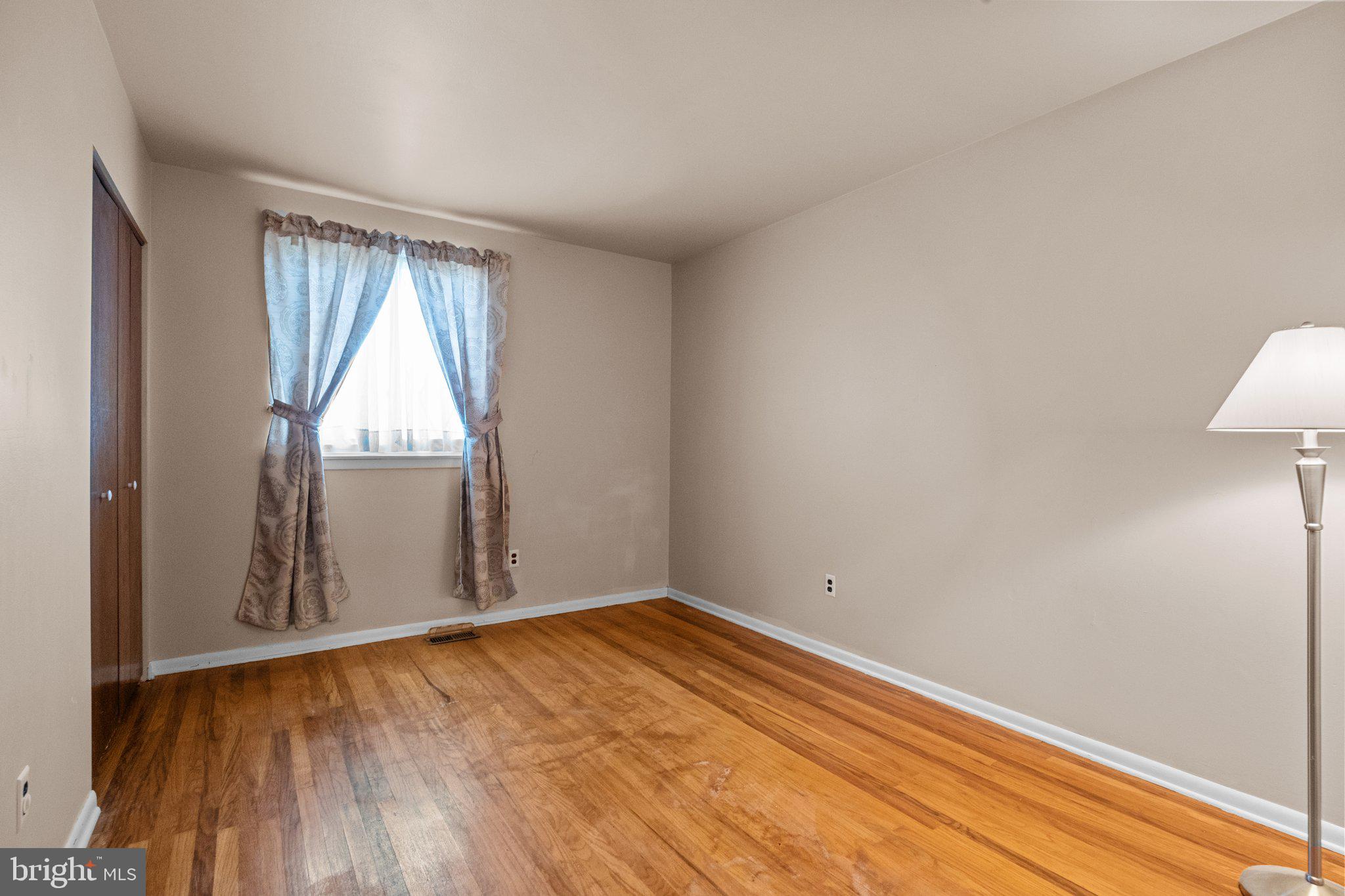 837 Boxwood Cir