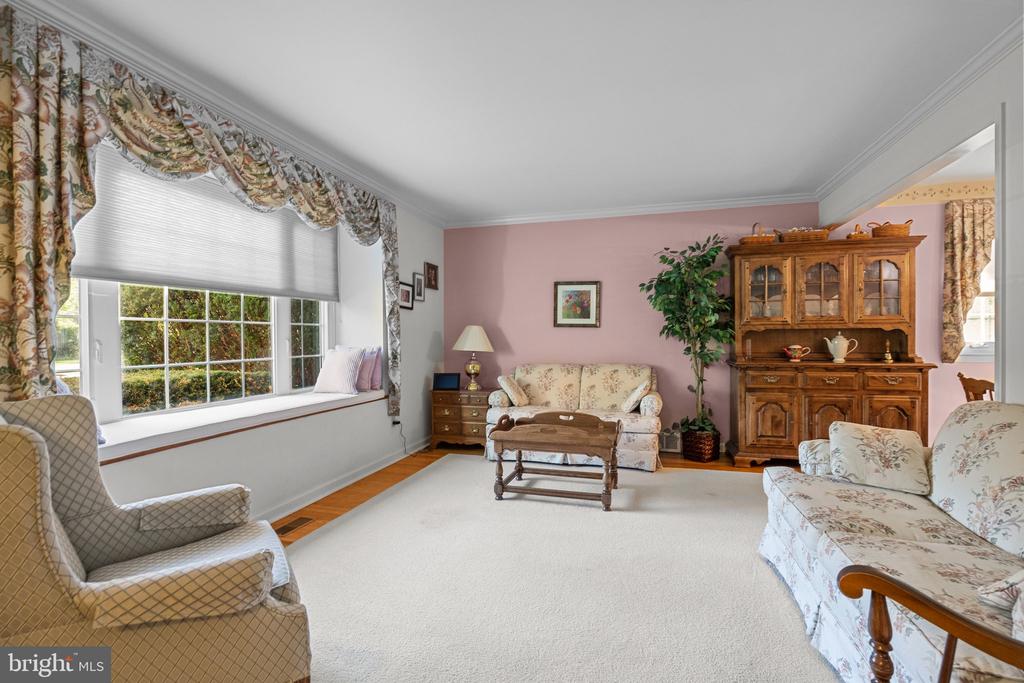 837 Boxwood Cir