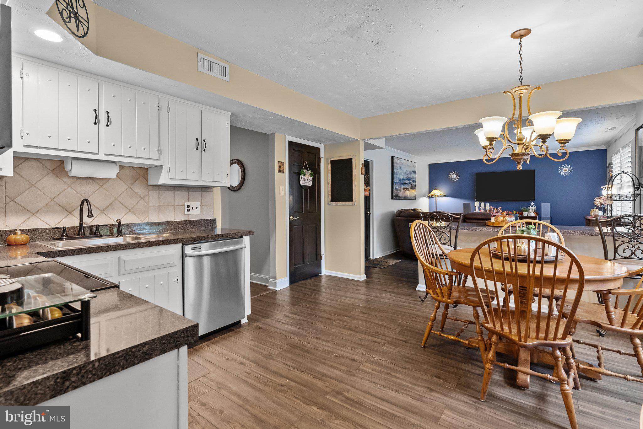 99 Grant Dr