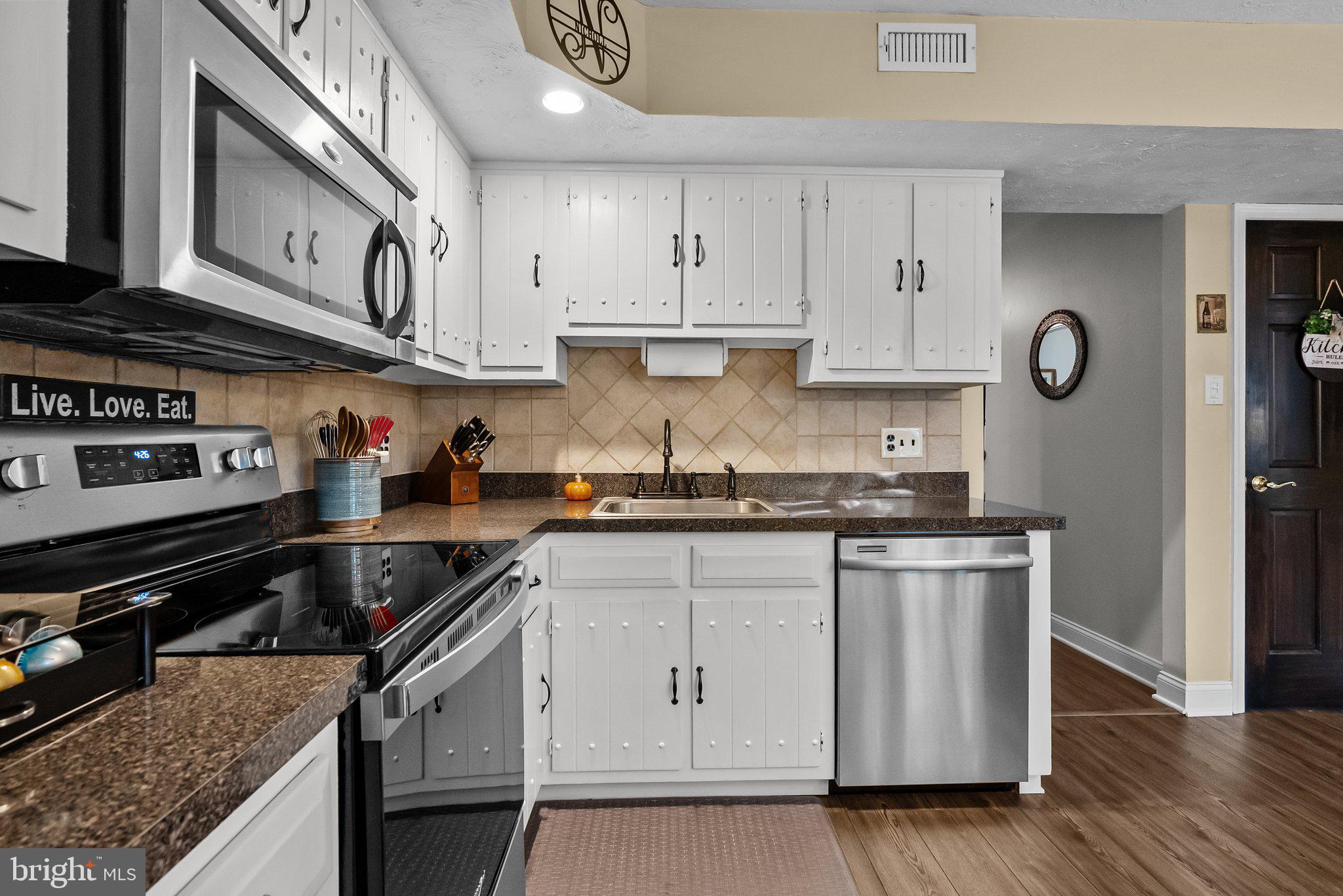 99 Grant Dr