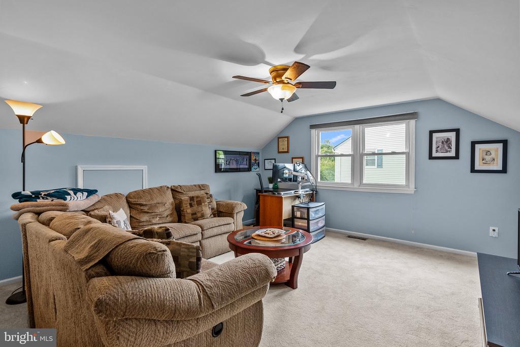 99 Grant Dr