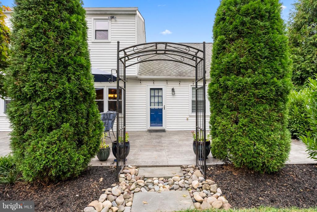 99 Grant Dr