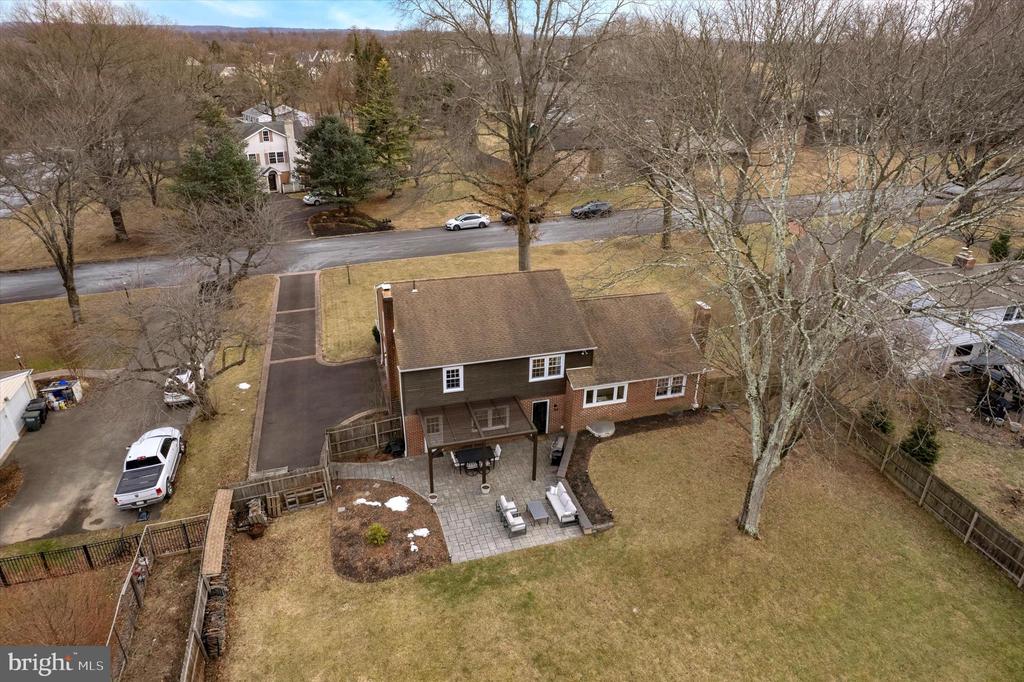 63 Woodstock Dr
