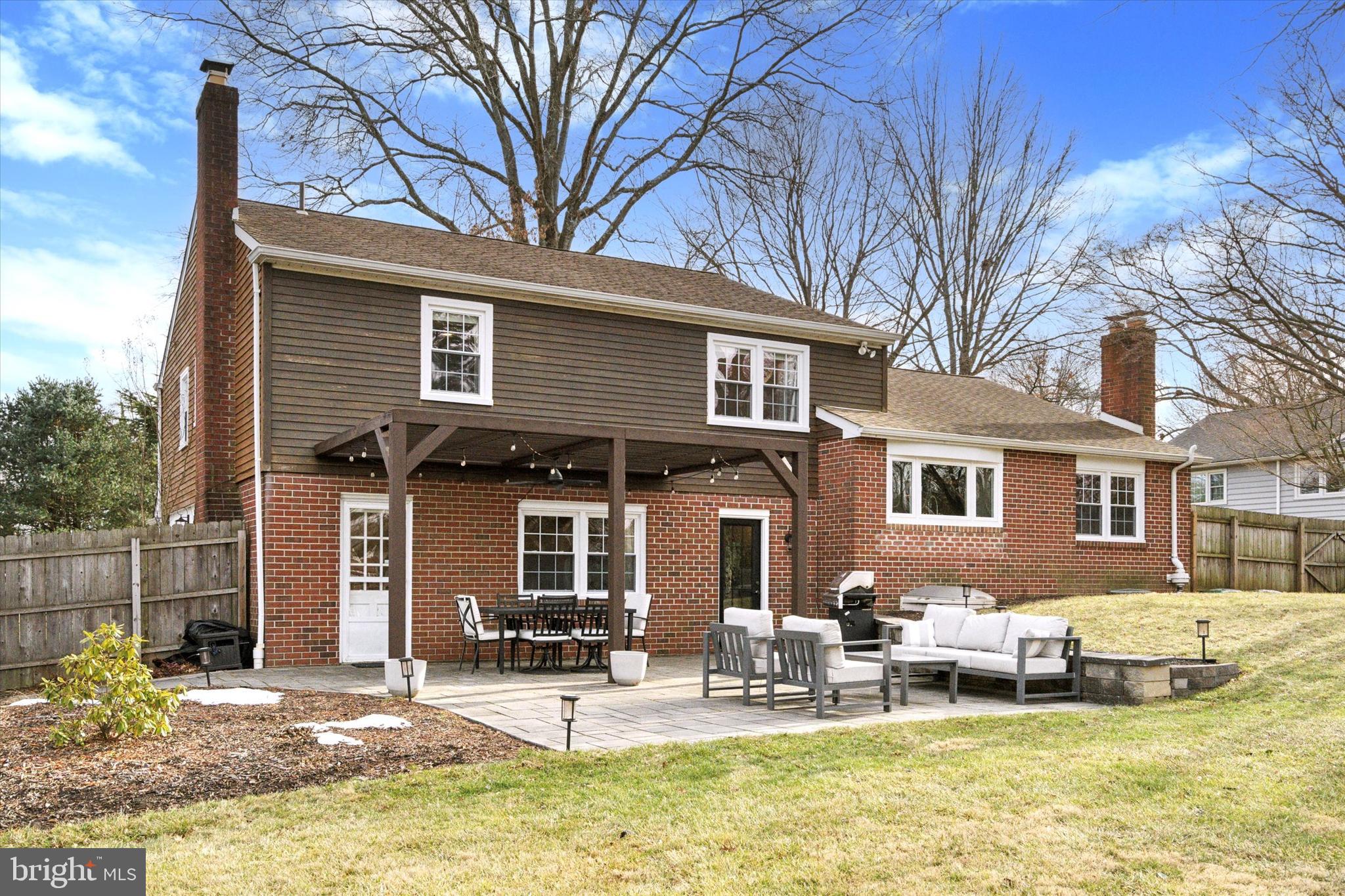 63 Woodstock Dr