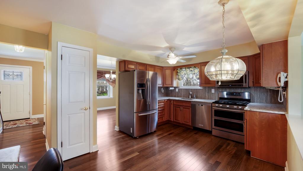 83 Baylis Rd