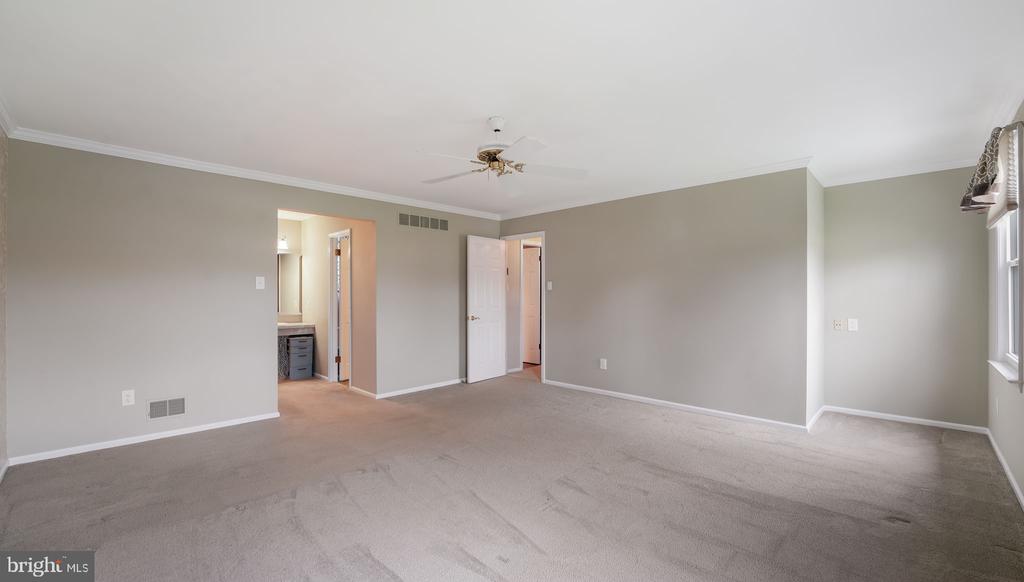 83 Baylis Rd