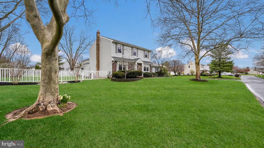 83 Baylis Rd