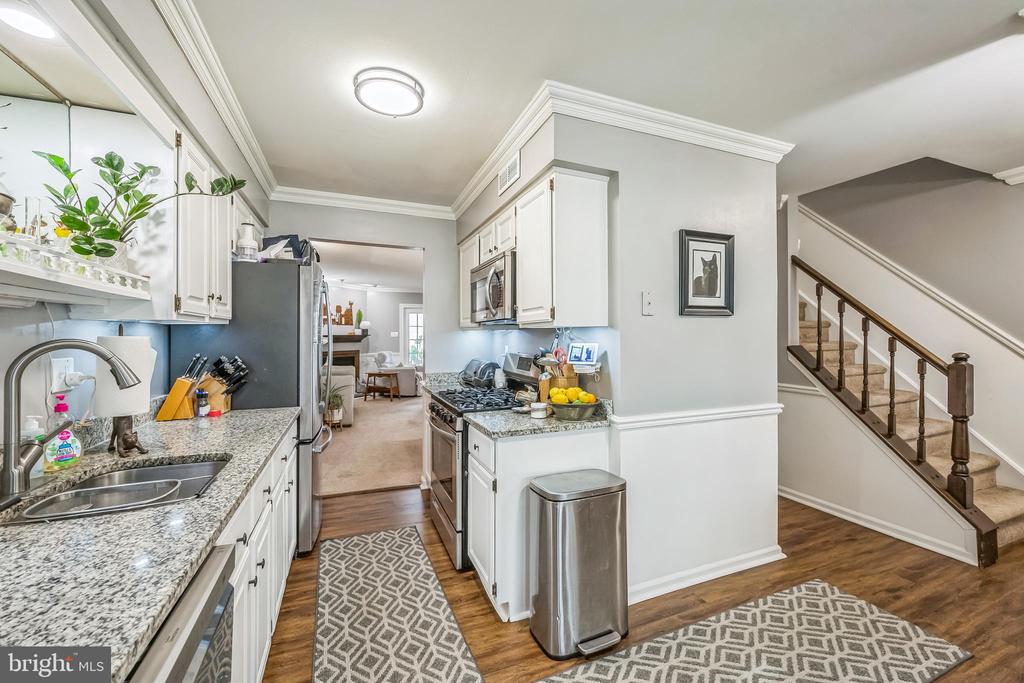 83 Fair Oaks Ct