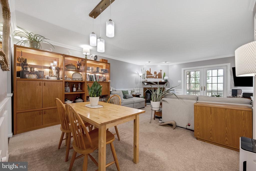 83 Fair Oaks Ct