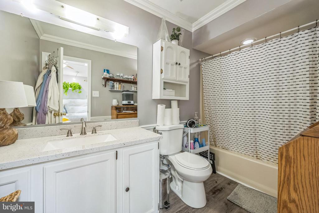 83 Fair Oaks Ct