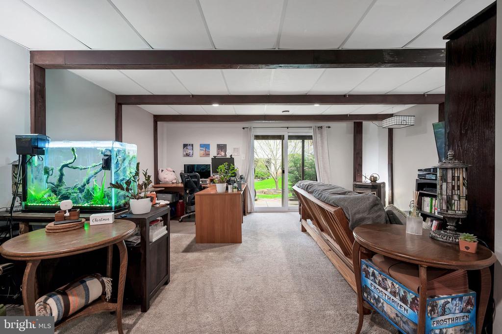 83 Fair Oaks Ct