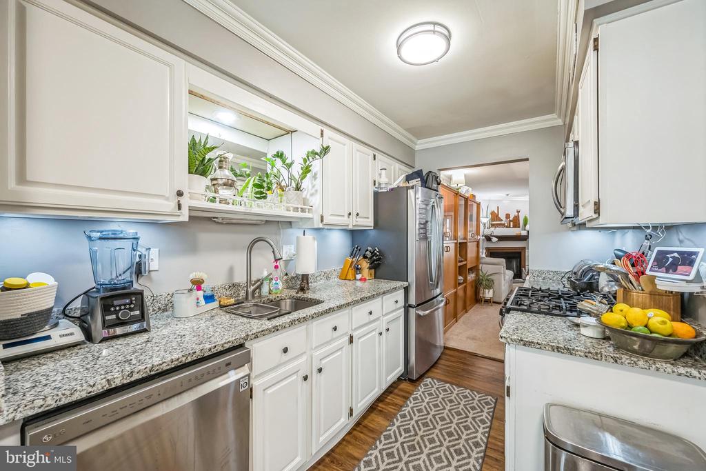 83 Fair Oaks Ct