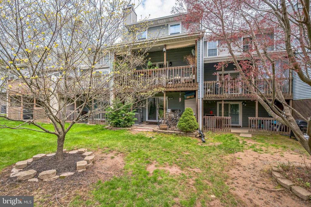 83 Fair Oaks Ct