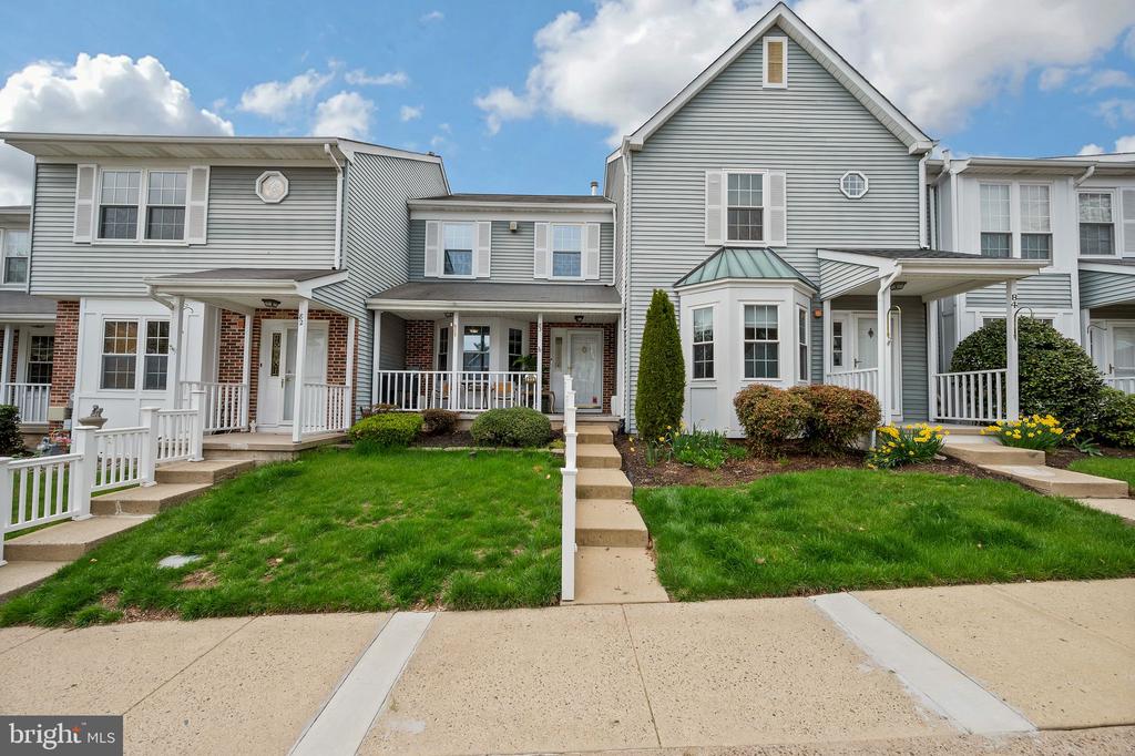 83 Fair Oaks Ct