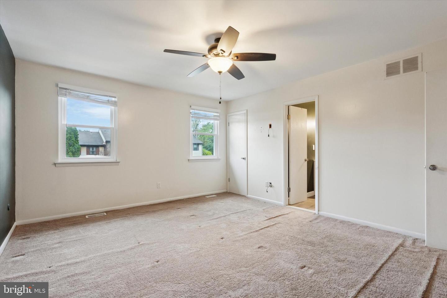882 Williams Pl