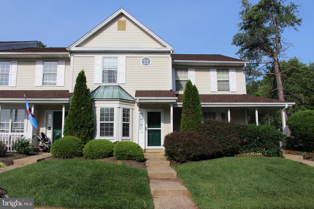 175 LEEDOM WAY