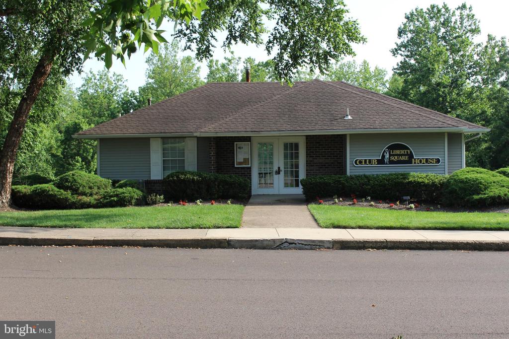 175 LEEDOM WAY