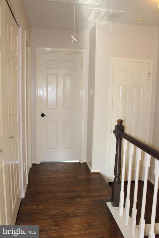 175 LEEDOM WAY