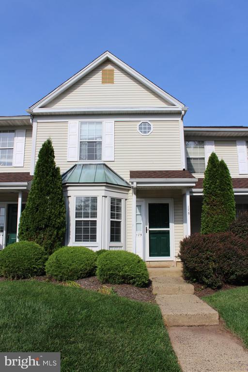 175 LEEDOM WAY
