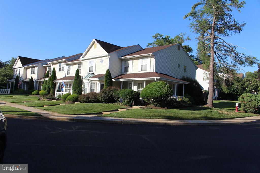 175 LEEDOM WAY