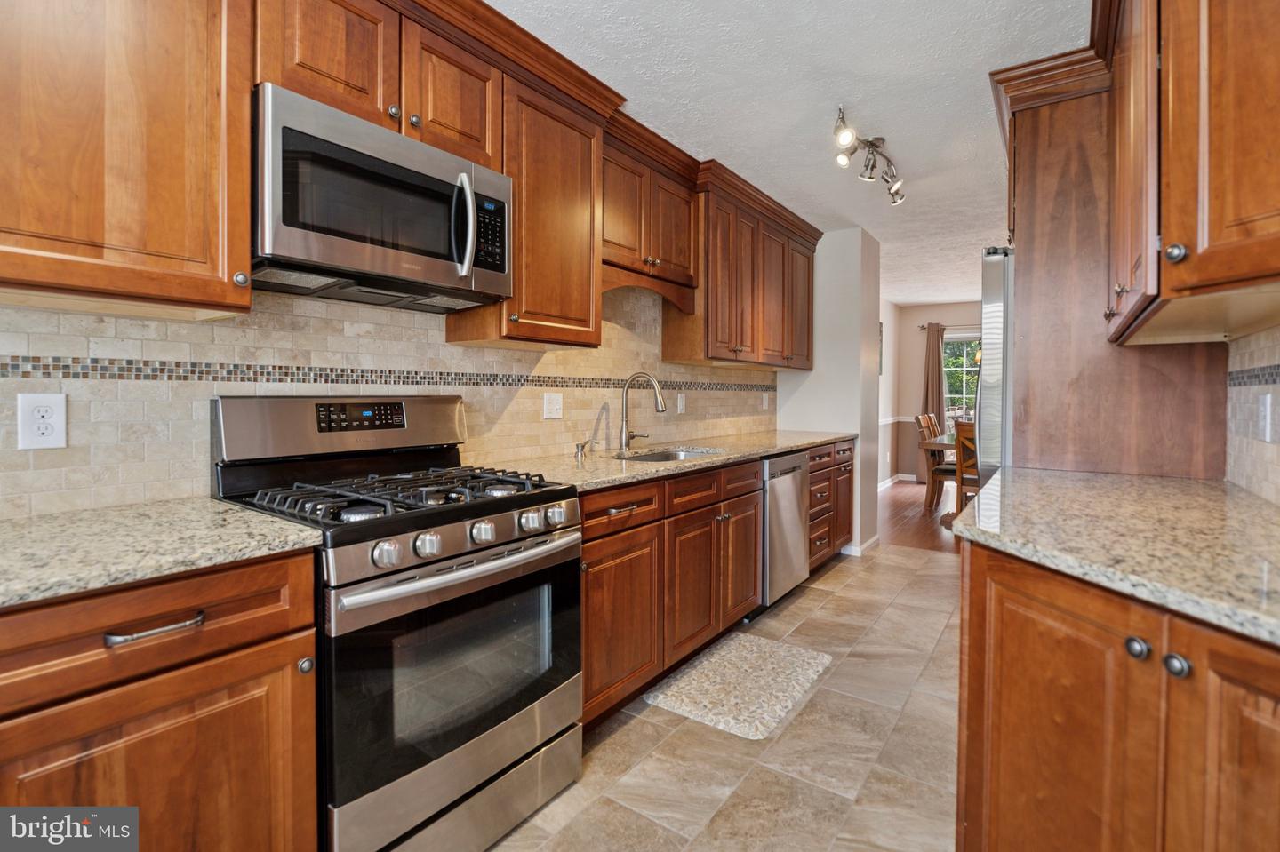 2251 Orchard Hill Cir