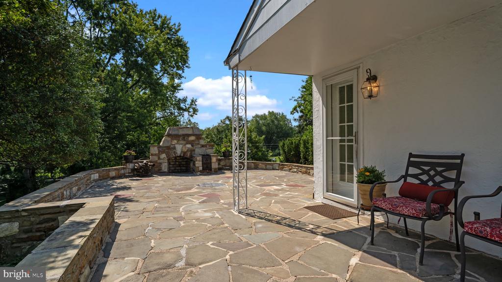 99 HILLTOP DRIVE