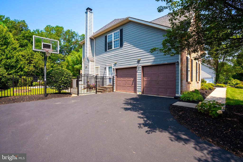 3937 TRAILS WAY WEST