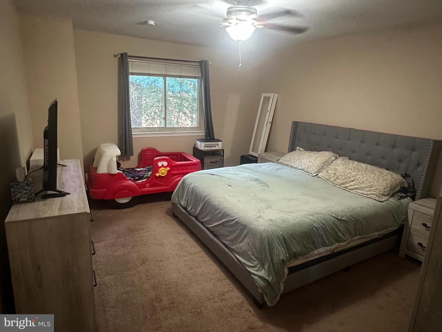 630 VALLEY STREAM CIR